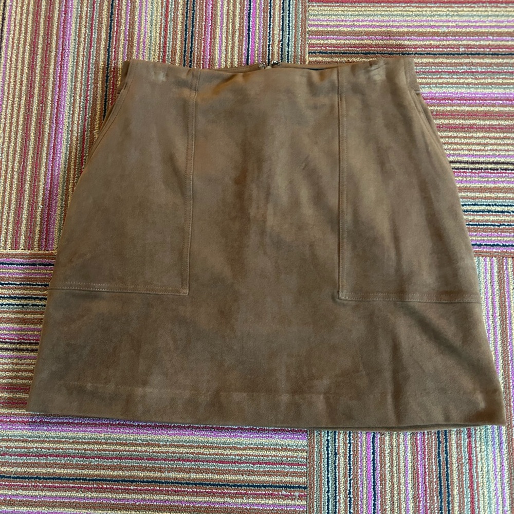 Banana Republic Faux Suede Mini Skirt – Size 2 Petite